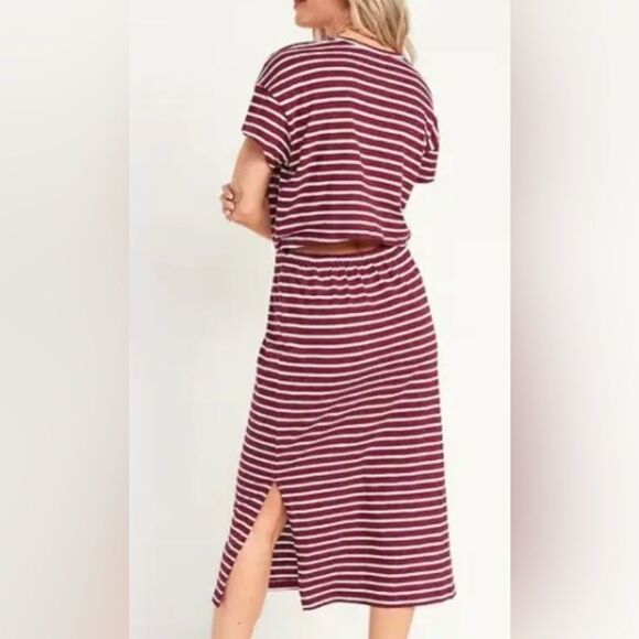 NWT Old Navy Plus Size Red Striped Waist Defined Cut Out Back Midi Dress Size 4X - Picture 2 of 9